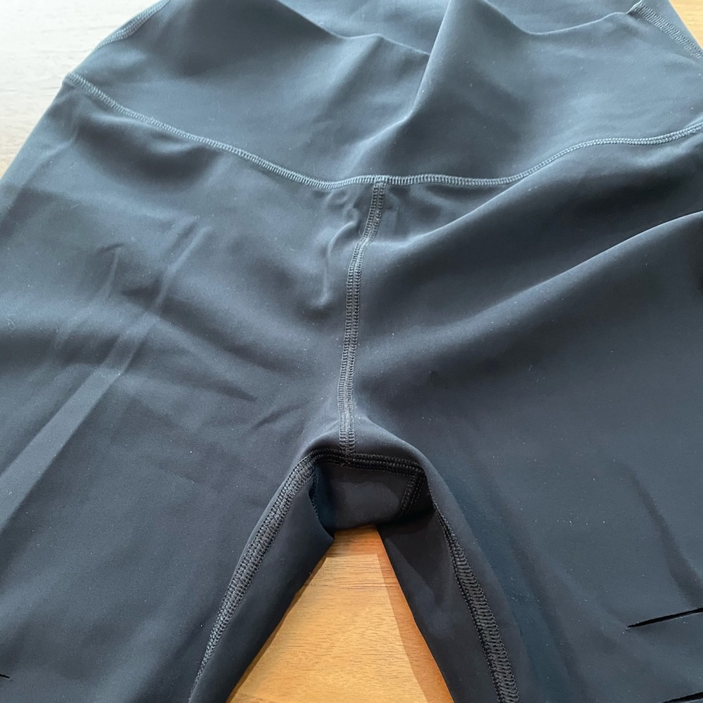 Nwot Alo Ripped Warrior Leggings View 5